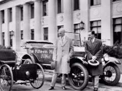 亨利·福特是谁 福特汽车公司的建立者