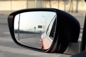 汽车的后视镜是凹面镜还是凸面镜 汽车的后视镜是凸面镜