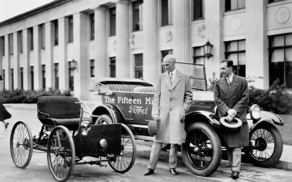 亨利·福特是谁 福特汽车公司的建立者
