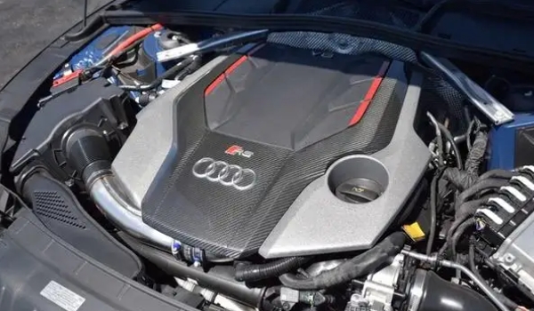 奥迪rs5是什么发动机 采用V6强动力发动机（2.9T双涡轮增压）