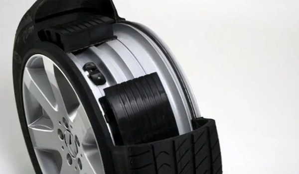 防爆胎和普通的轮胎有什么区别 具体分三方面（材质/防爆标识/安全性）