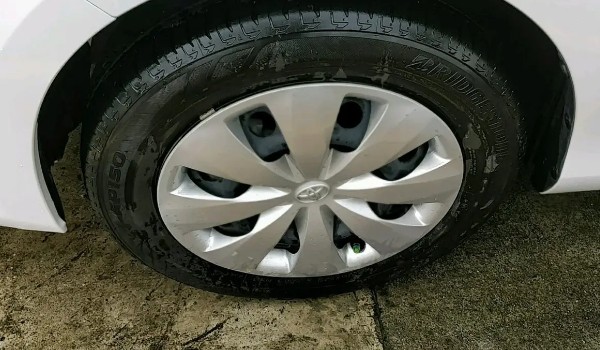 丰田致炫x的轮胎是什么牌子 普利司通轮胎品牌(抓地性能出色)