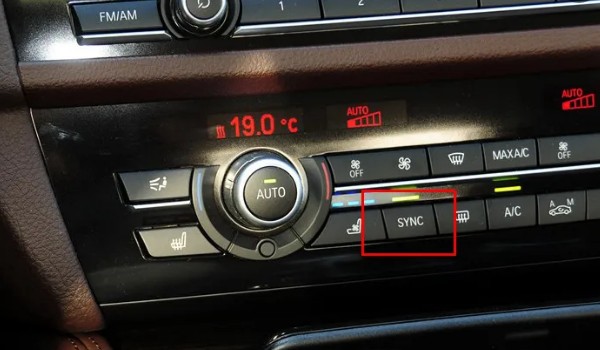 sync空调上是什么意思 双温区自动空调(控制两侧不同温度)