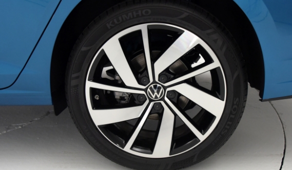 大众速腾原装轮胎是什么牌子，有两种品牌（锦湖和韩泰）