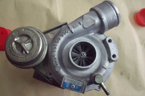 涡轮增压是什么意思，一种空气压缩机（简称是Turbo）