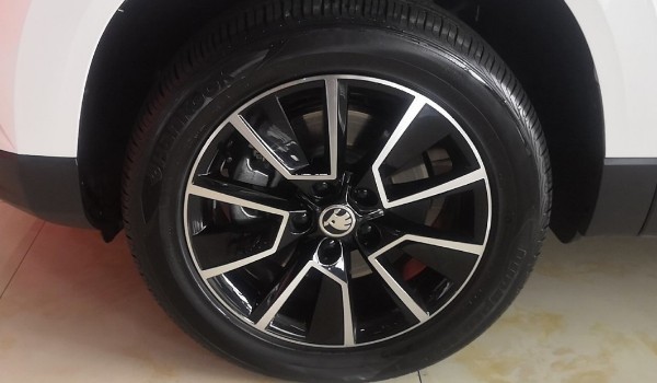 斯柯达柯珞克的轮胎是什么型号 轮胎型号215/50 r18(两种轮胎品牌)