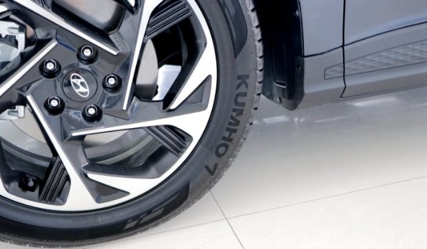 现代库斯途轮胎尺寸是多少 轮胎规格为225/55 r18