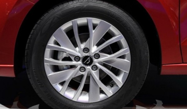 捷达va3轮胎是什么牌子 玲珑轮胎品牌(耐磨省油)