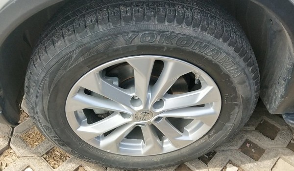 荣耀轮胎型号是多少 尺寸为225/65 r17(胎宽225mm)