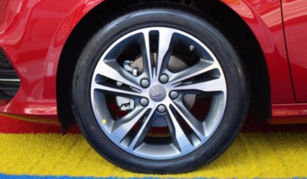吉利缤瑞轮胎规格型号 尺寸为205/50 r17(胎宽205mm)