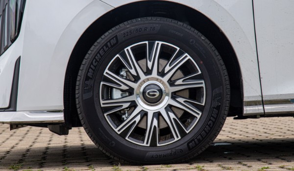 传祺e9轮胎型号规格是多少 尺寸为225/60 r18(胎宽225mm)