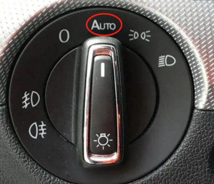 AUTO什么按键功能，车辆自动调节(可以调节空调雨刷器灯光等)