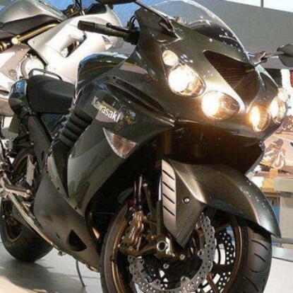 世界上最快的摩托车，道奇战斧并不是最快的摩托车(最快能达到400km/h)