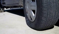 降低轮胎气压可以避免爆胎吗 可以避免爆胎（但会引起轮胎的过度磨损）