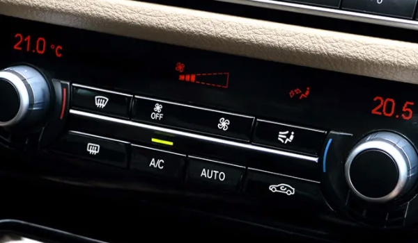 车上空调auto按键是什么意思 自动空调（使用效果很不错）